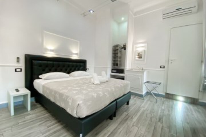 Room 49 of 82
