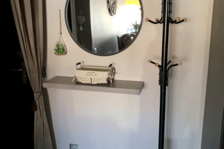 Room 8 of 15