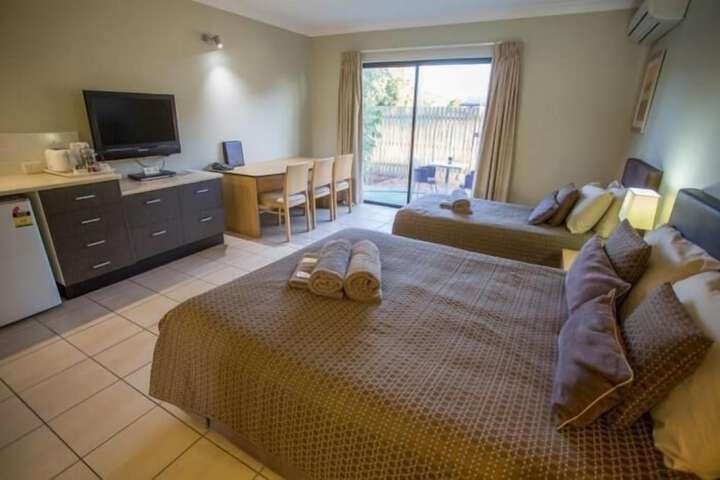 Room 3 of 44