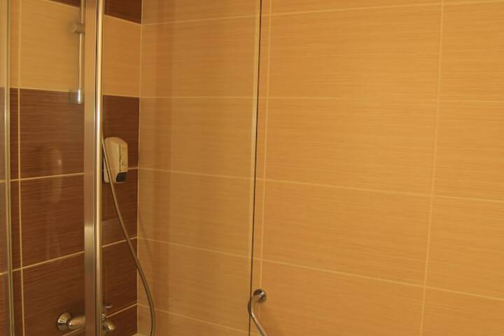 Room 38 of 121