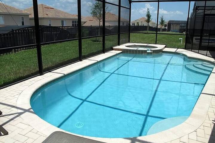 Pool 12 of 26