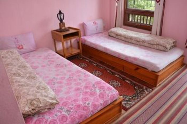 Room 7 of 24