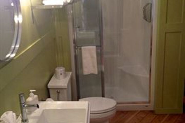 Room 4 of 43
