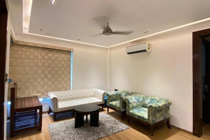Room 60 of 143