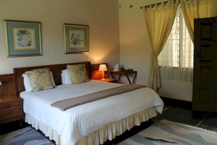 Room 9 of 38