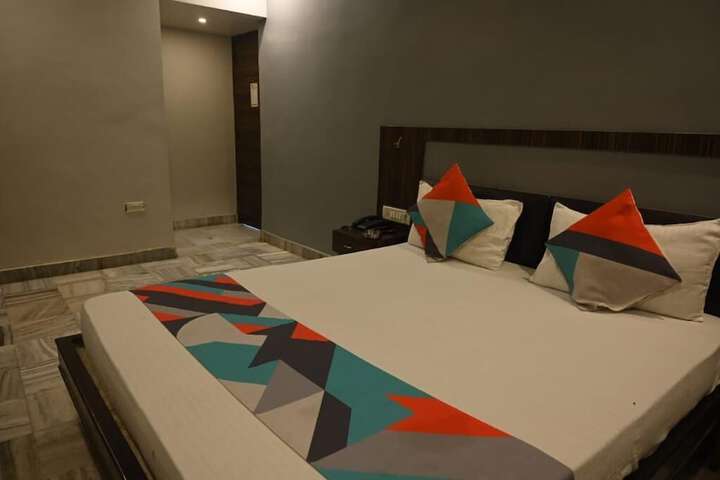 Room 4 of 30