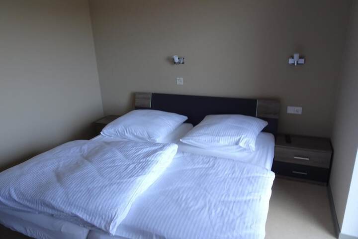 Room 12 of 24