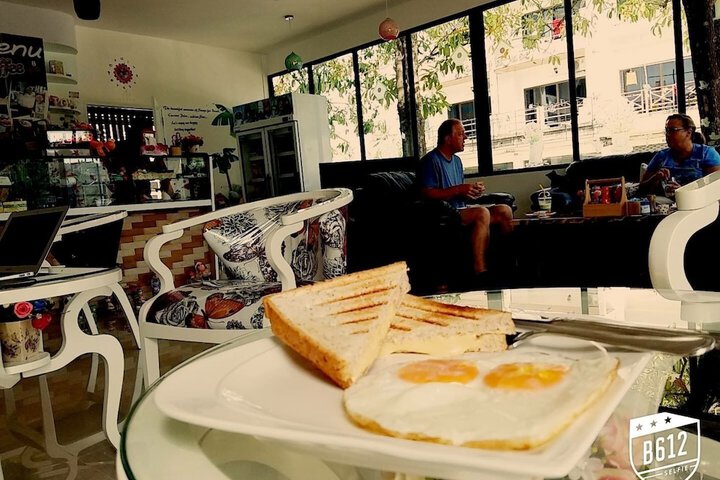 Breakfast/Coffee Service 25 of 48