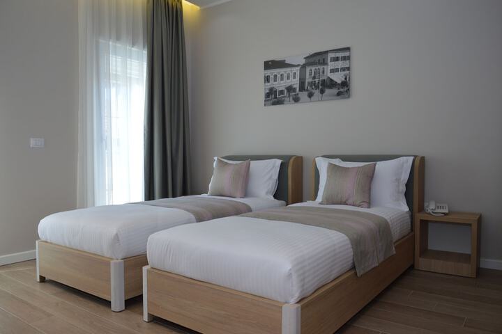 Room 6 of 53