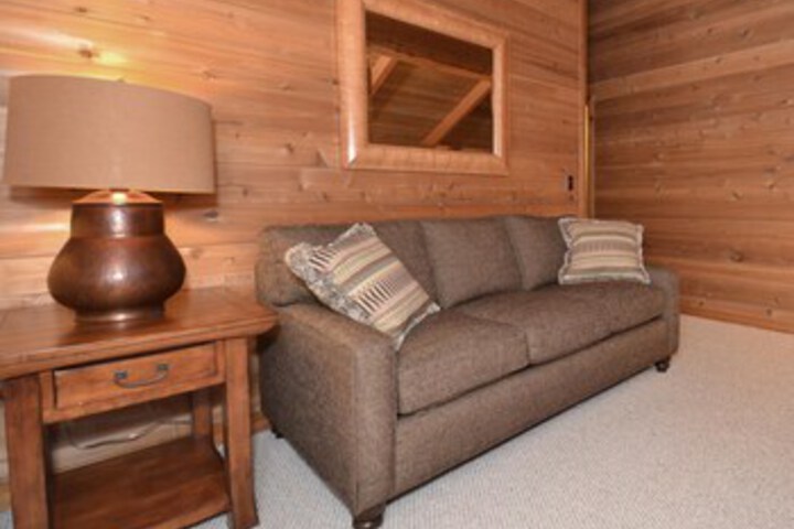 Room 6 of 22