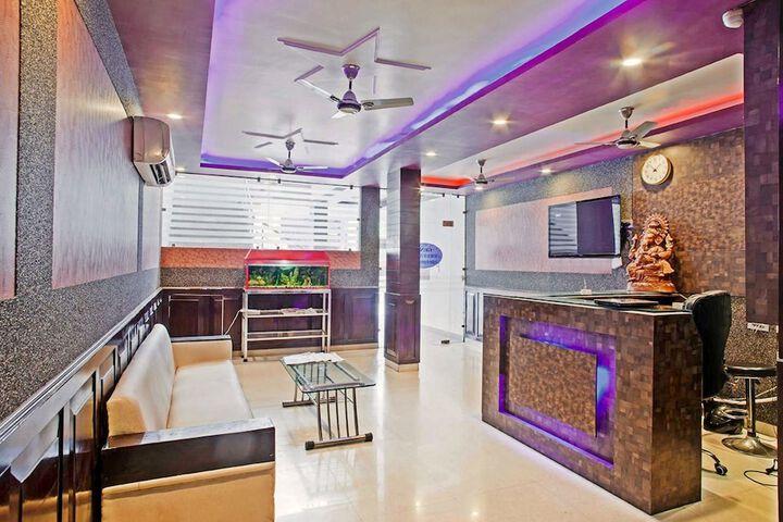 Entrance & Lobby