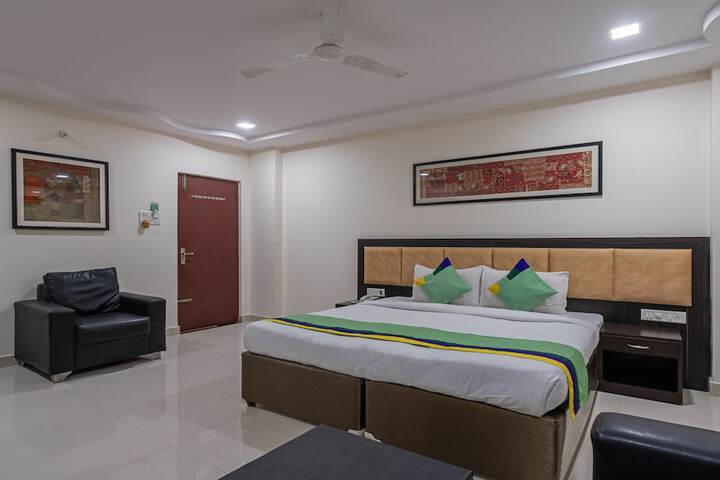 Room 18 of 37