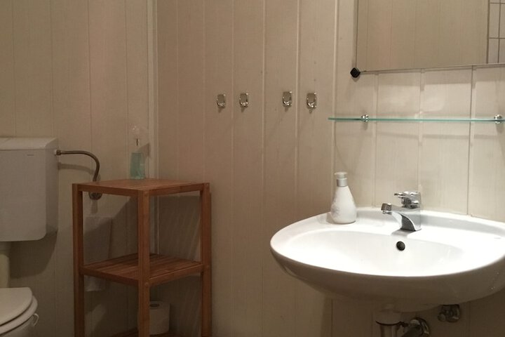 Room 15 of 32