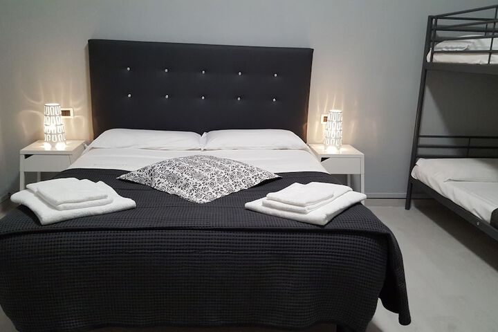 Room 3 of 16