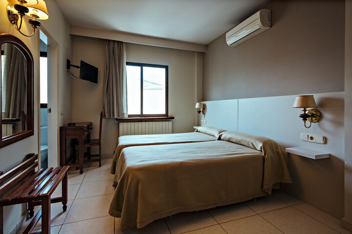 Room 8 of 22