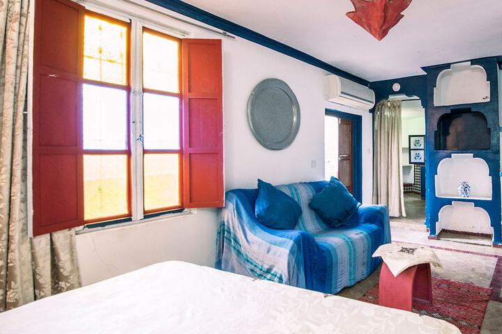 Room 6 of 24