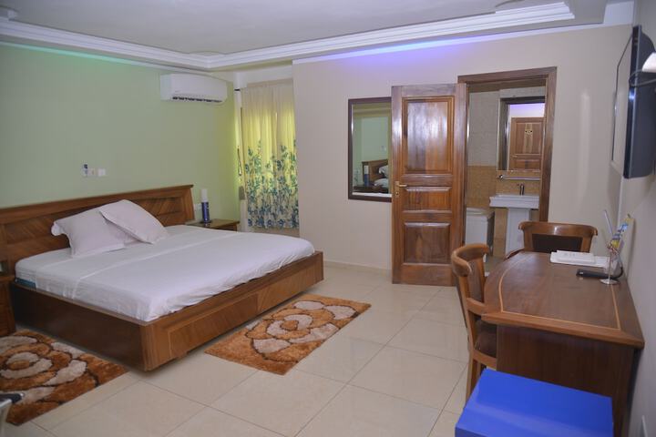 Room 9 of 31