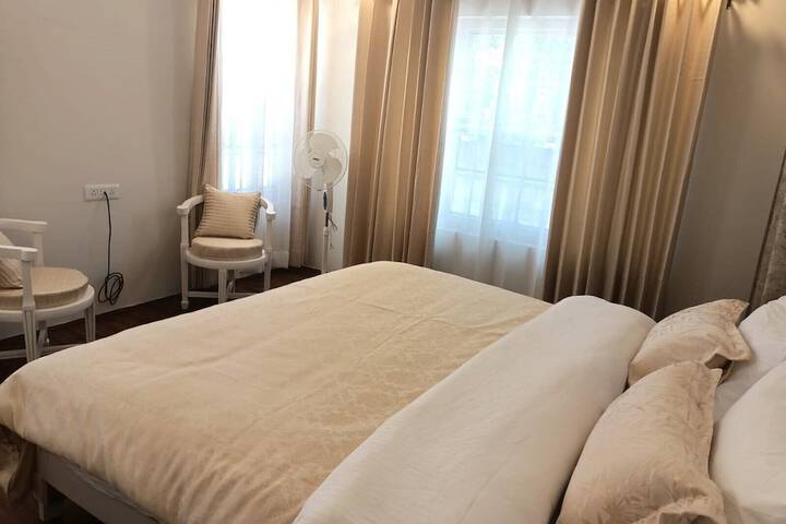 Room 3 of 36