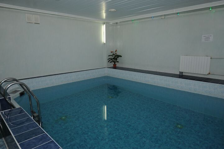 Pool 49 of 82