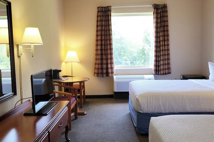 Room 7 of 32