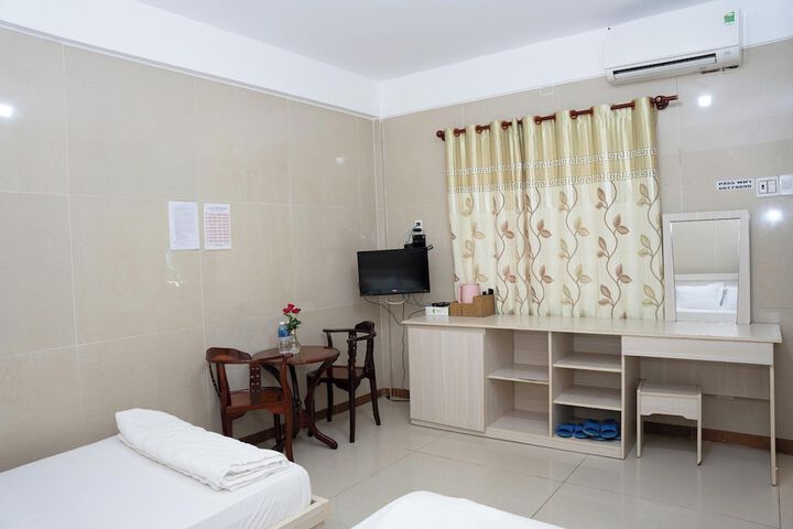 Room 34 of 46