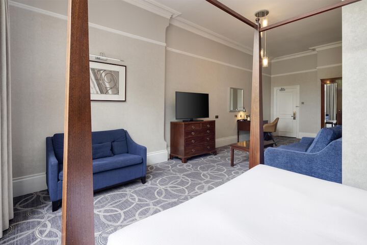 Room 32 of 127