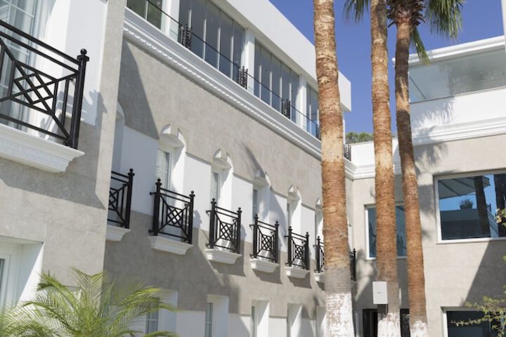 Hotel Exterior 87 of 97