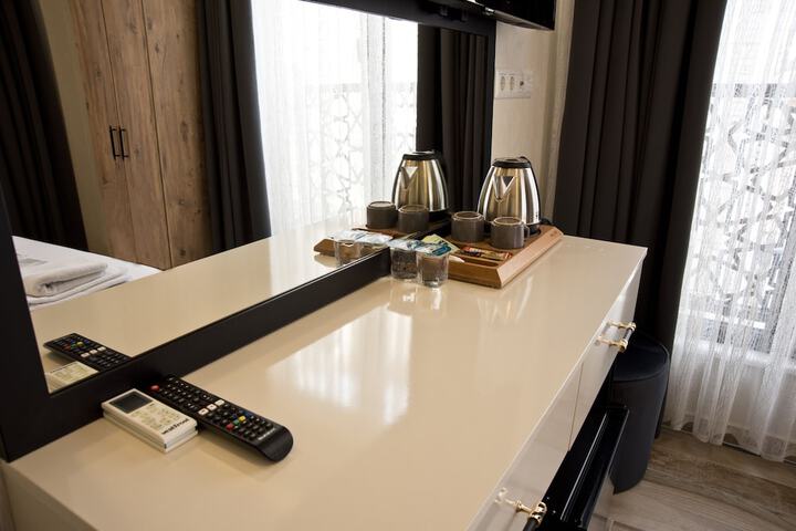Room 4 of 29
