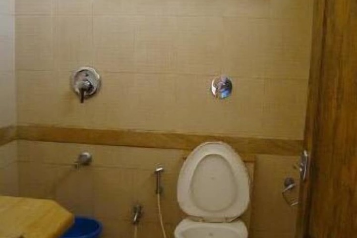 Room 10 of 23