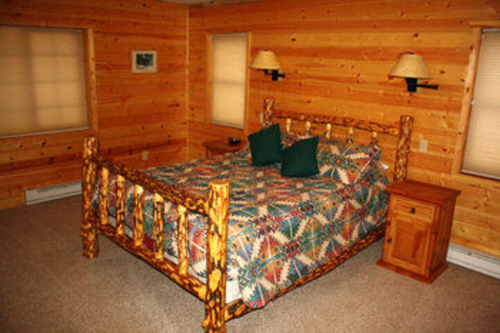 Room 9 of 16