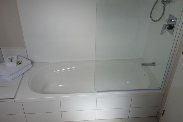 Room 37 of 40
