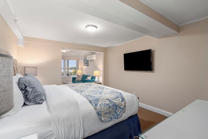 Room 15 of 79