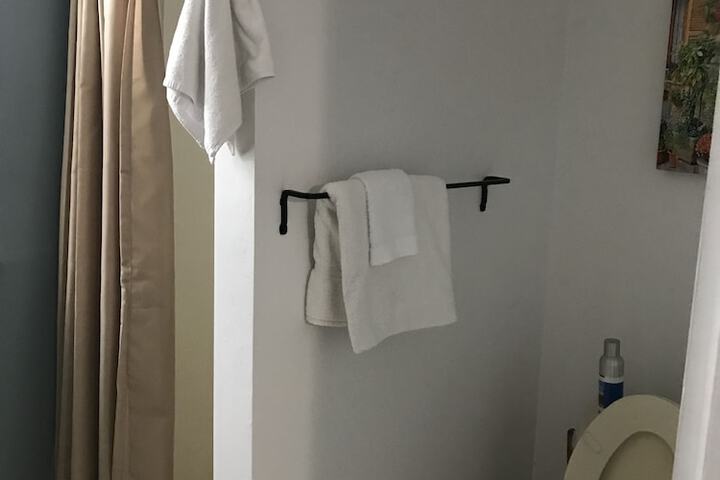 Room 16 of 19