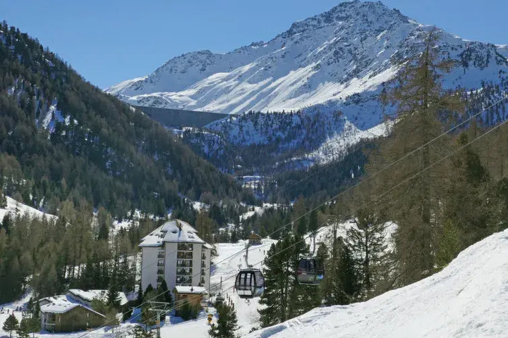 HOTEL MONT-FORT