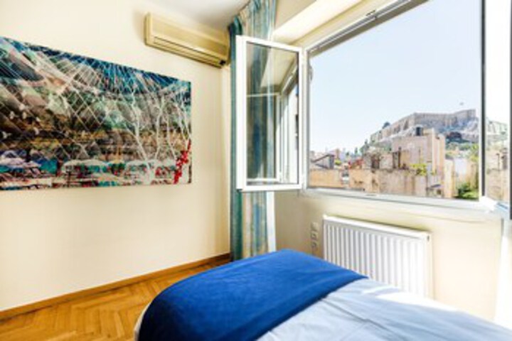 Room 19 of 32