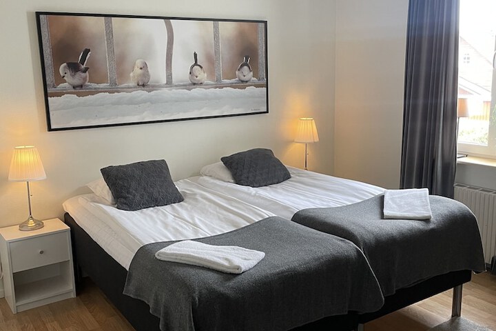 Room 9 of 24
