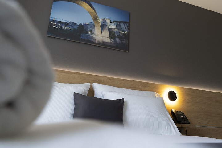 Room 17 of 75