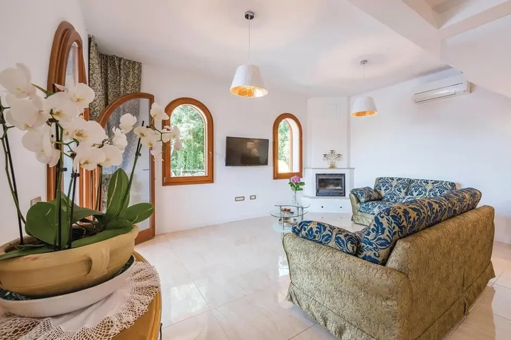Stunning Home in Vabriga With Wifi and 3 Bedrooms