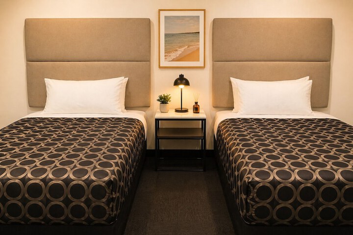 Room 8 of 19