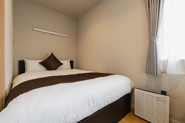 Room 2 of 29