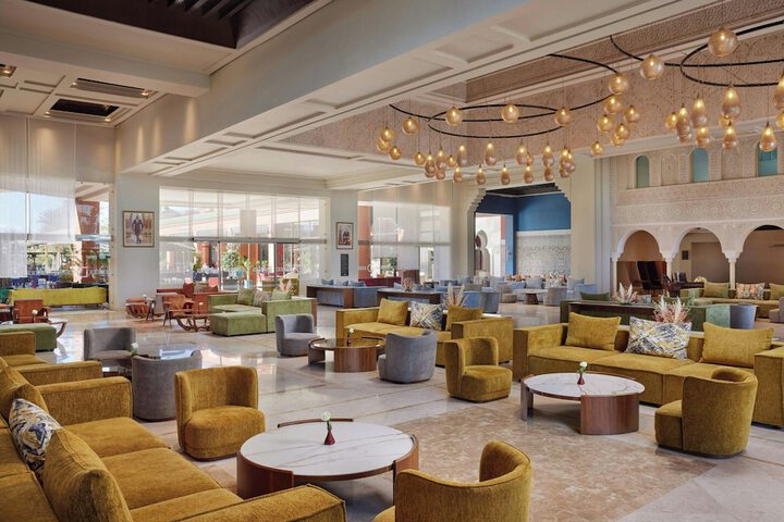 Entrance & Lobby