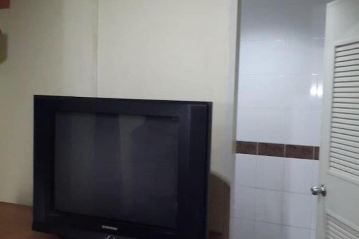 Room 17 of 28