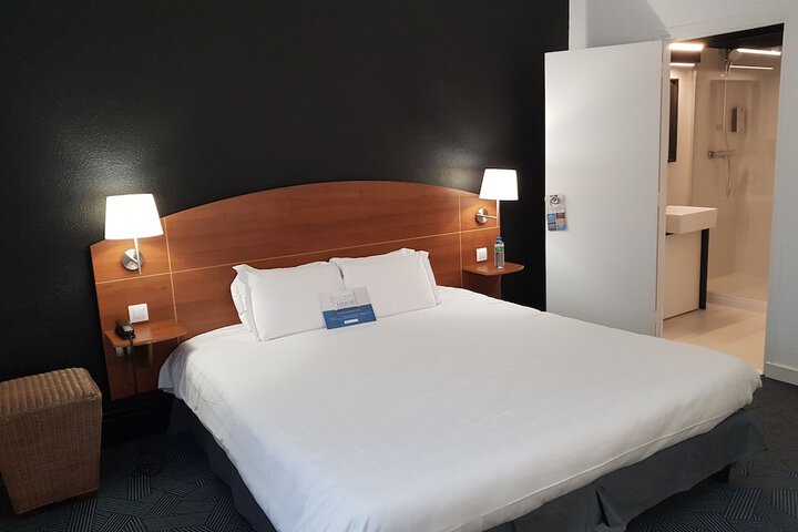 Room 7 of 42