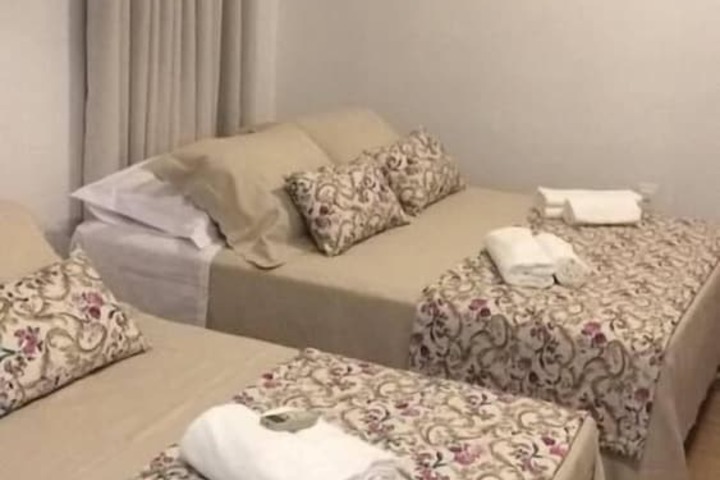 Room 5 of 16