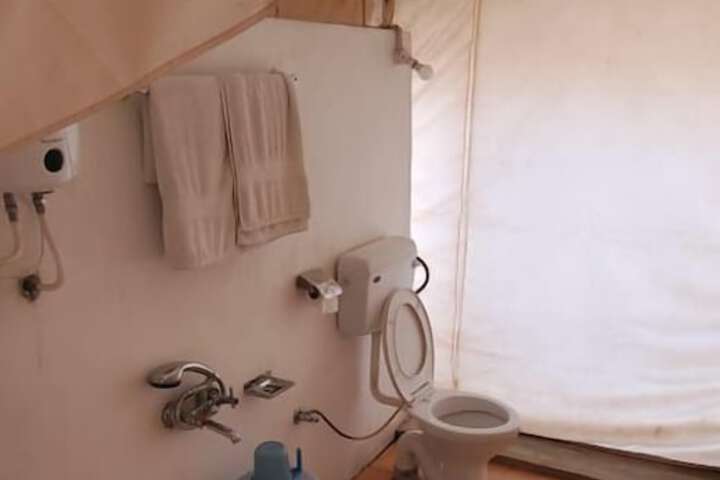Room 30 of 49