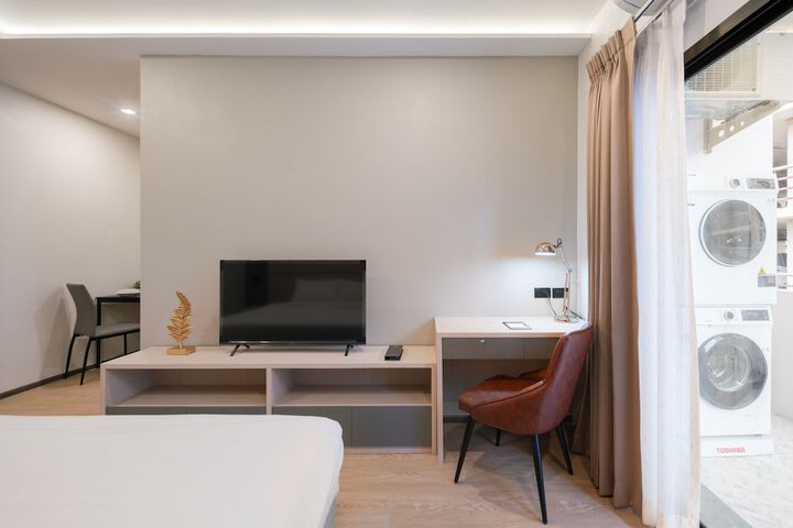 Room 32 of 85