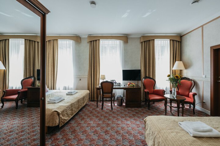 Room 68 of 122