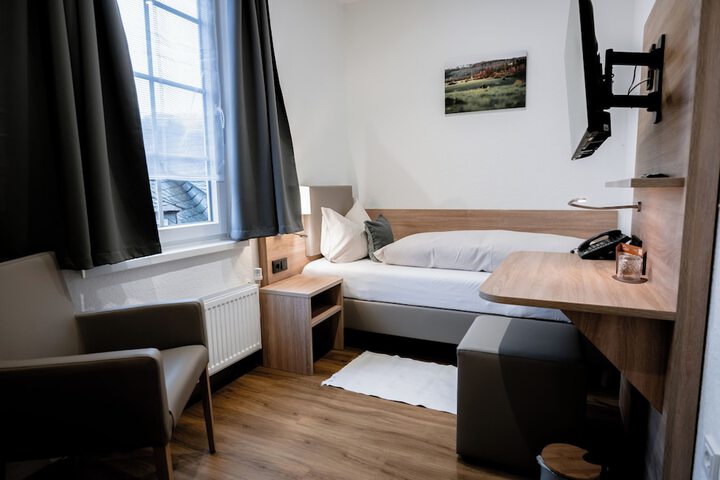 Room 20 of 65