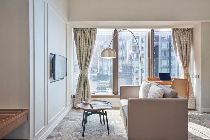 Room 2 of 37
