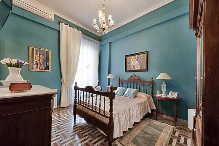 Room 16 of 53